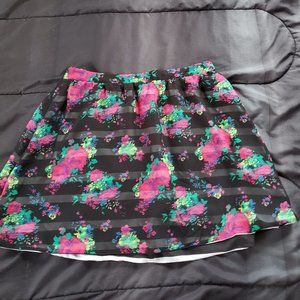 women med revesible skirt